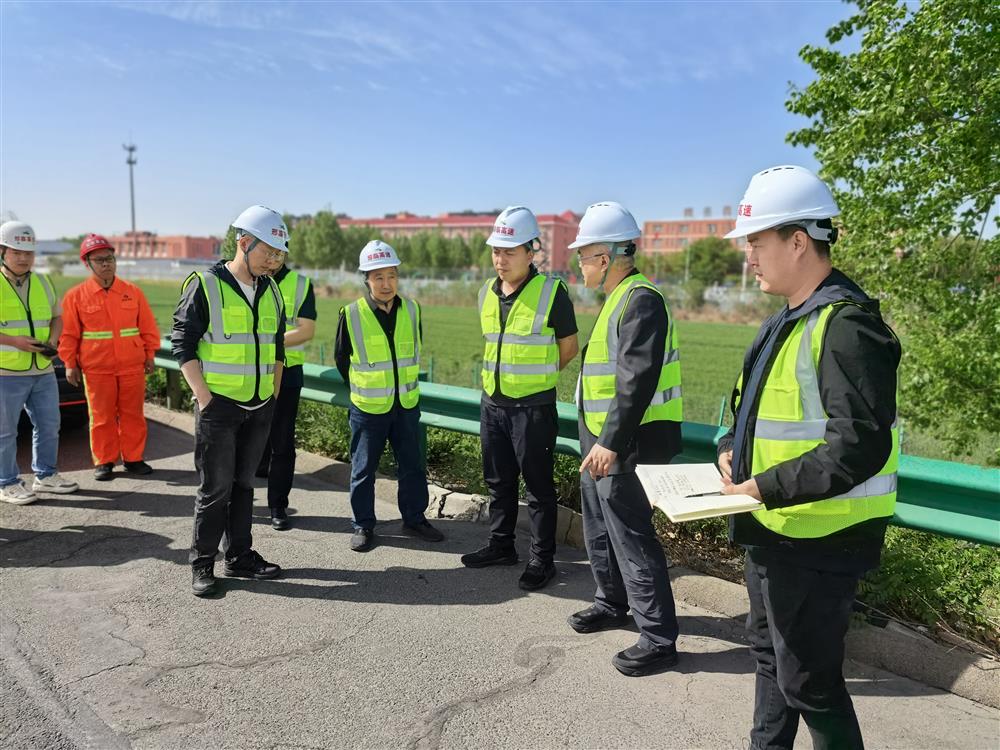 省厅迎国评全省干线公路路域环境集中整治行动专项督导组到邢临公司督导检查