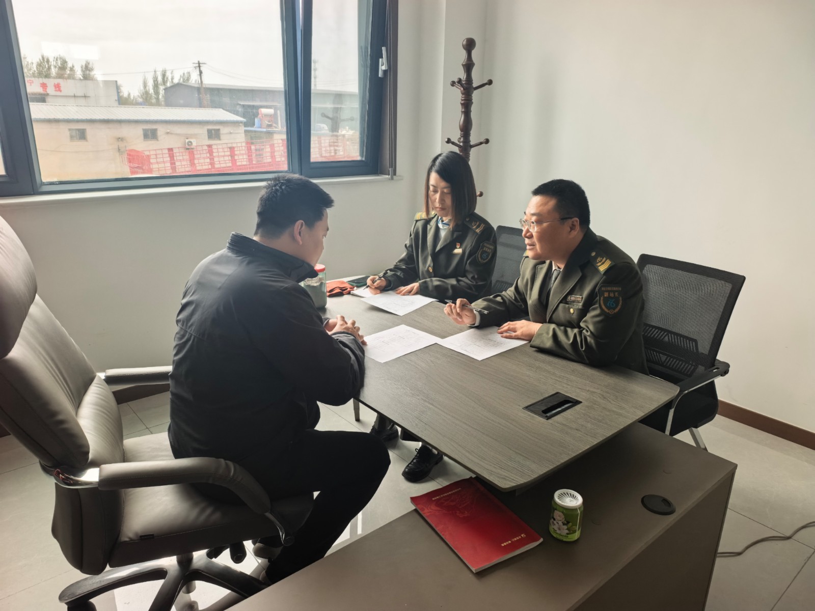 113.物流企业走访.jpg